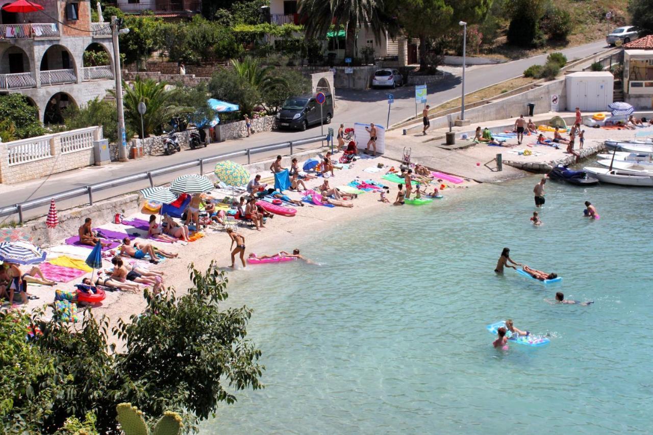 טרוגיר Family Friendly Apartments With A Swimming Pool Businci, Ciovo - 11232 מראה חיצוני תמונה
