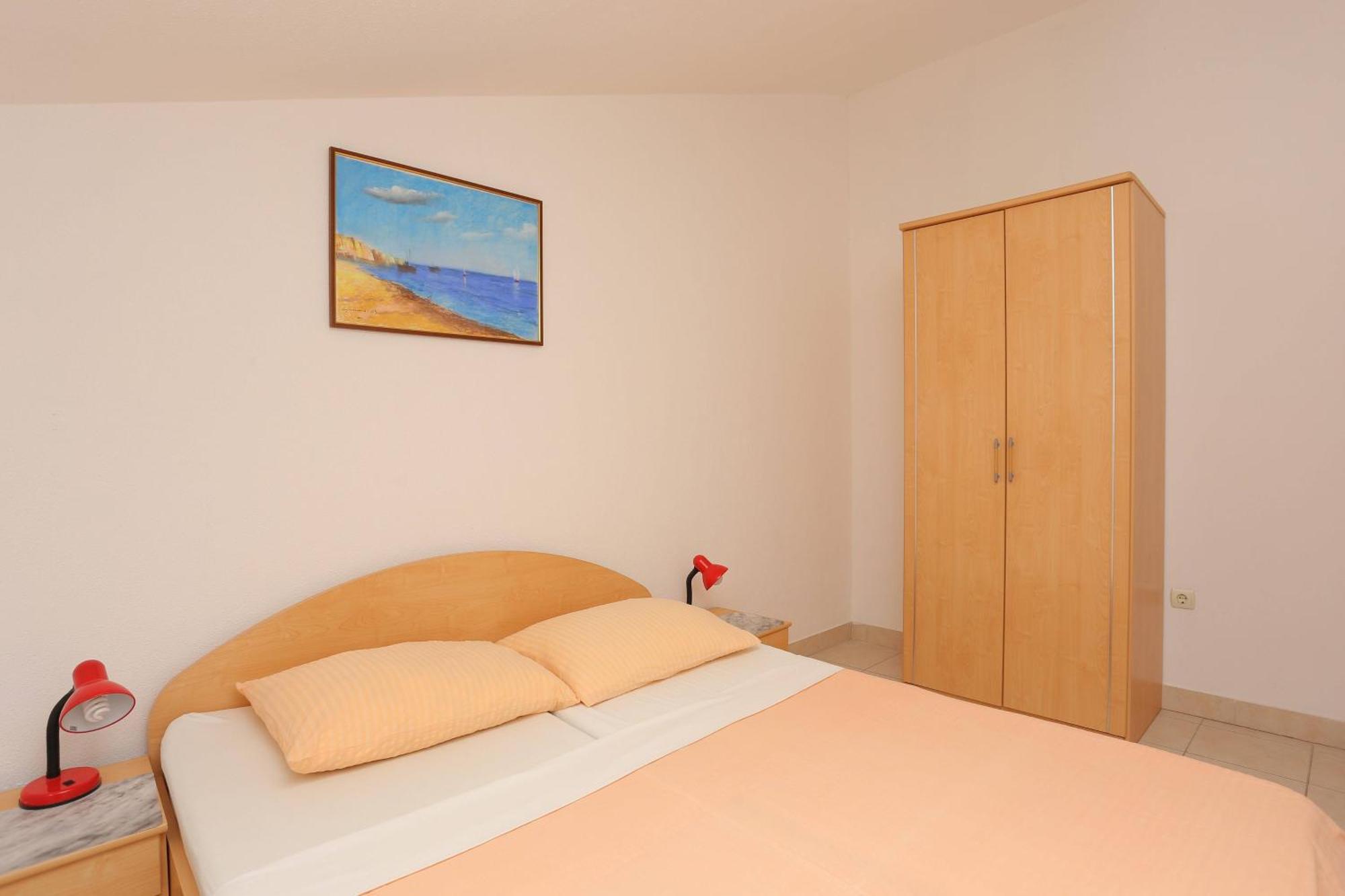 טרוגיר Family Friendly Apartments With A Swimming Pool Businci, Ciovo - 11232 חדר תמונה