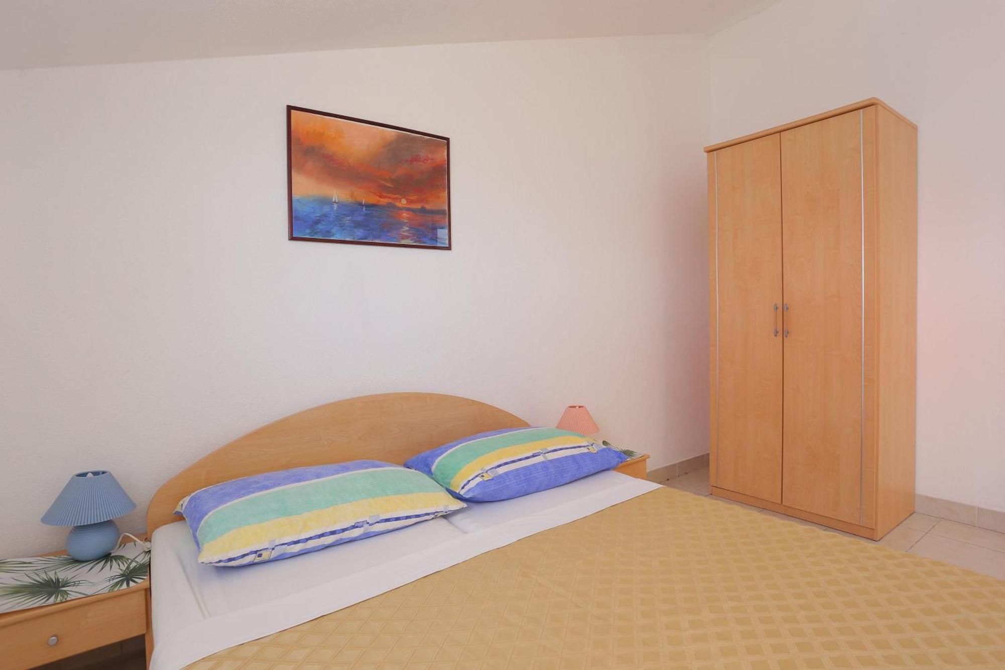 טרוגיר Family Friendly Apartments With A Swimming Pool Businci, Ciovo - 11232 חדר תמונה