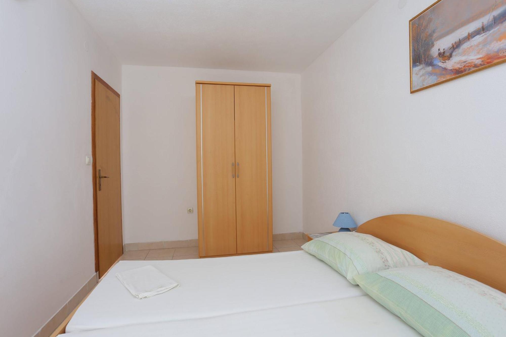 טרוגיר Family Friendly Apartments With A Swimming Pool Businci, Ciovo - 11232 חדר תמונה