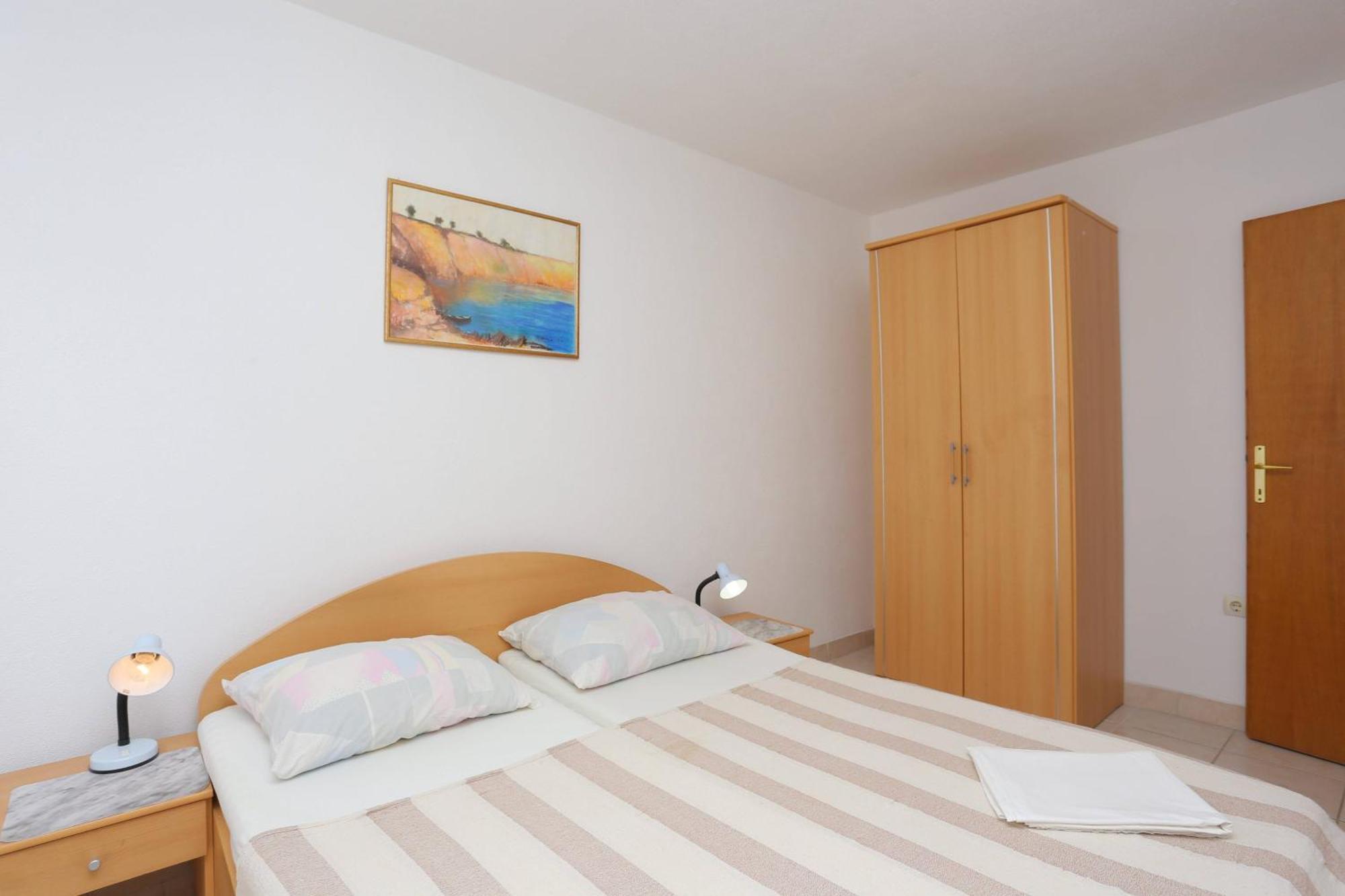 טרוגיר Family Friendly Apartments With A Swimming Pool Businci, Ciovo - 11232 חדר תמונה