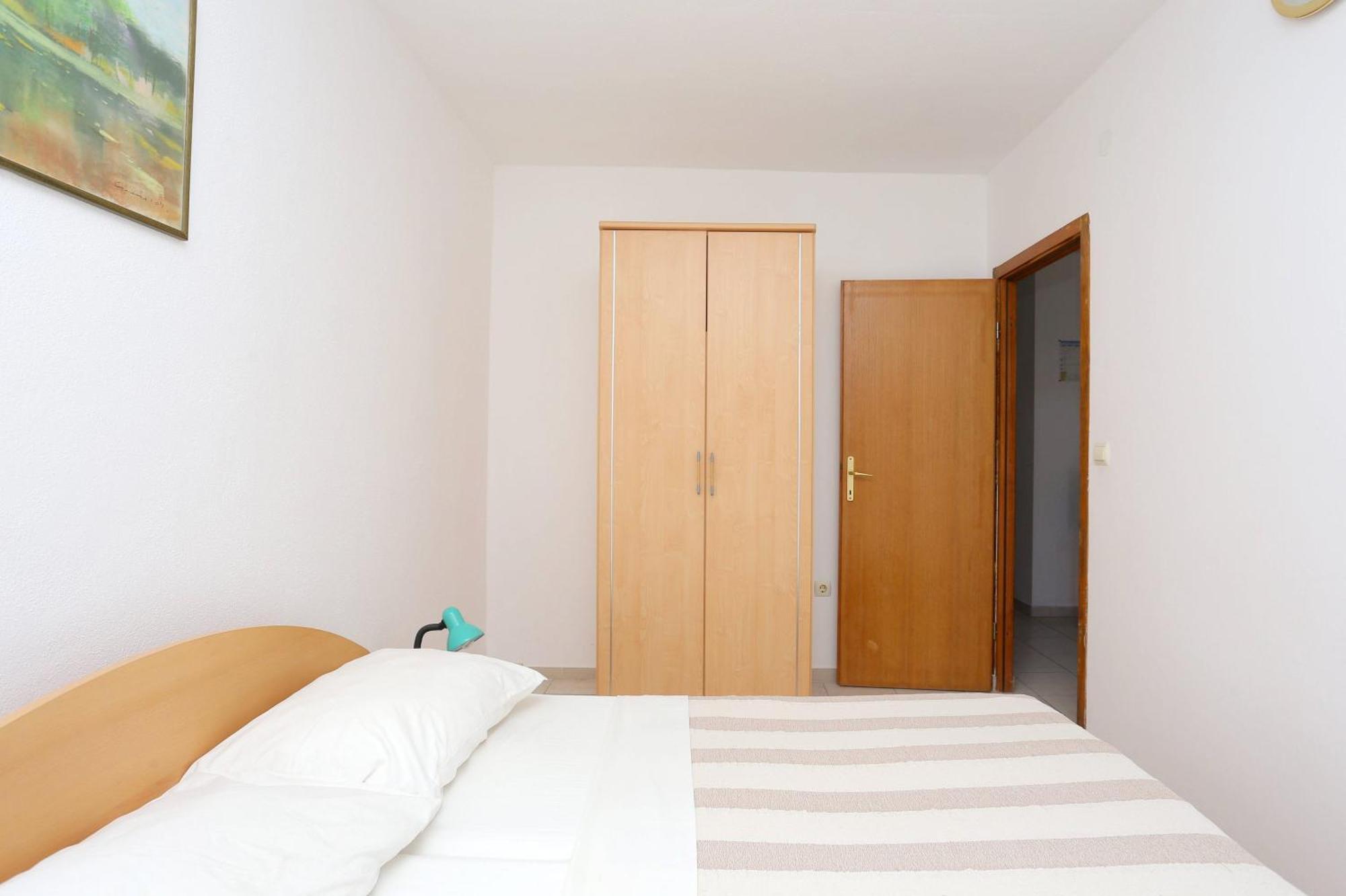 טרוגיר Family Friendly Apartments With A Swimming Pool Businci, Ciovo - 11232 חדר תמונה