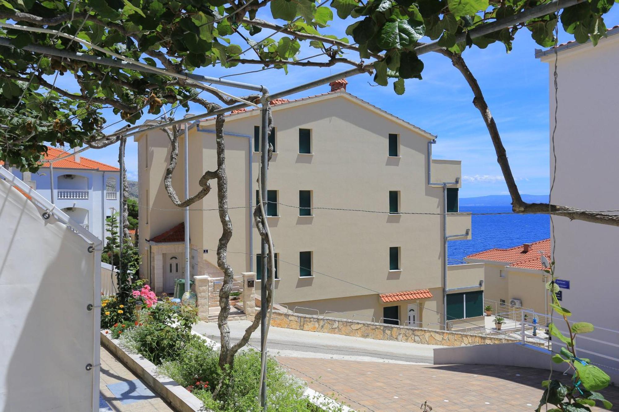 טרוגיר Family Friendly Apartments With A Swimming Pool Businci, Ciovo - 11232 מראה חיצוני תמונה