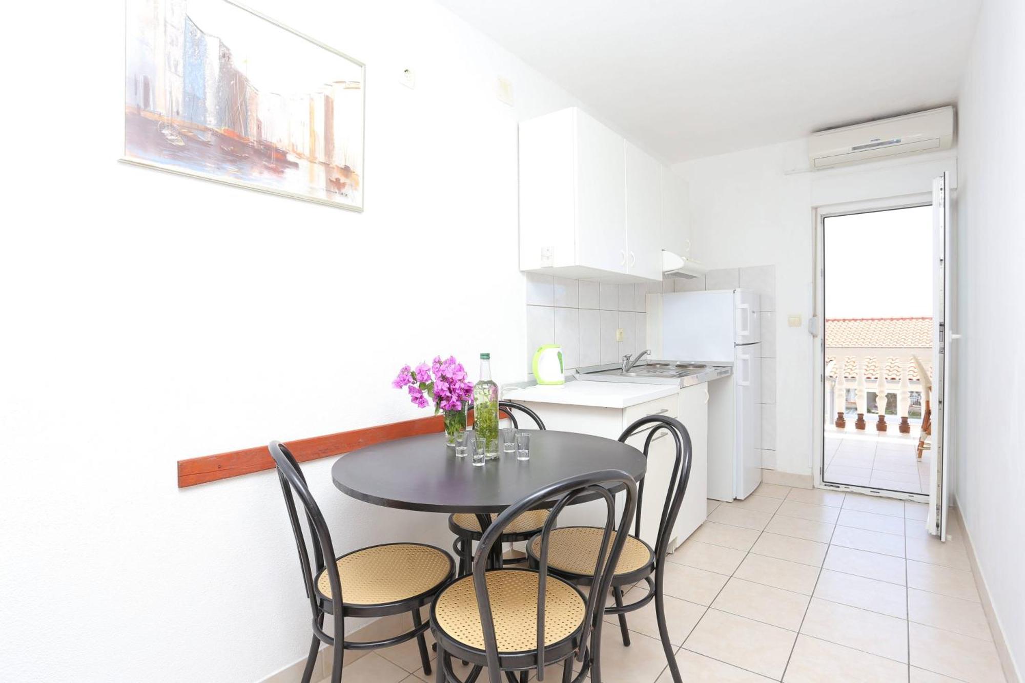 טרוגיר Family Friendly Apartments With A Swimming Pool Businci, Ciovo - 11232 מראה חיצוני תמונה